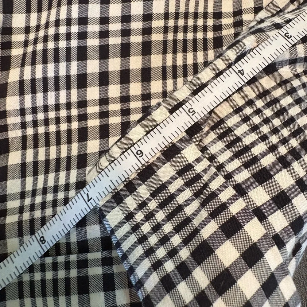 The Limited Black and White Checkered Women's Shorts size 10